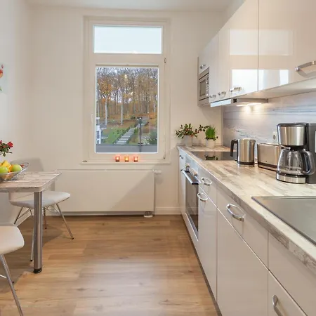 Ostseebad, Sellin, Ruegen, Odin * Sellin (Rugen)